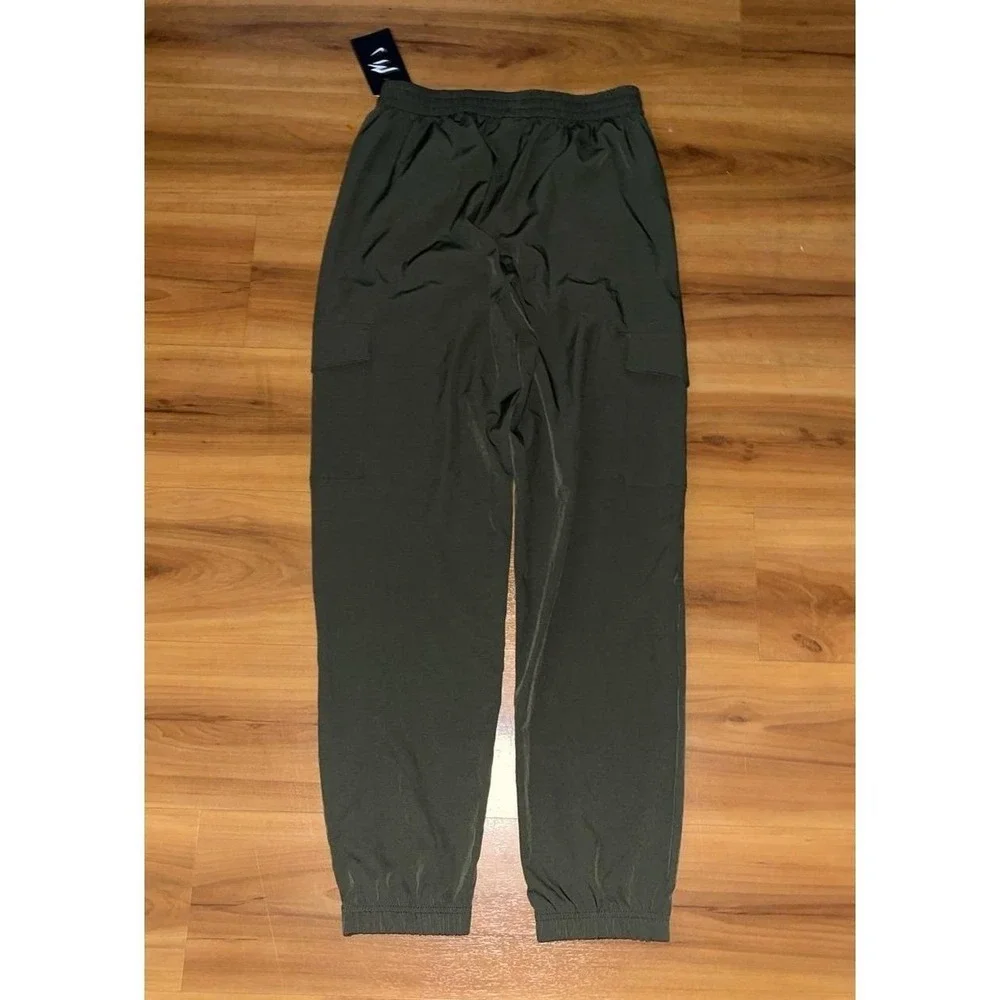 Boys NWT Nike 3 Brand Cargo Lightweight Jogger Pants